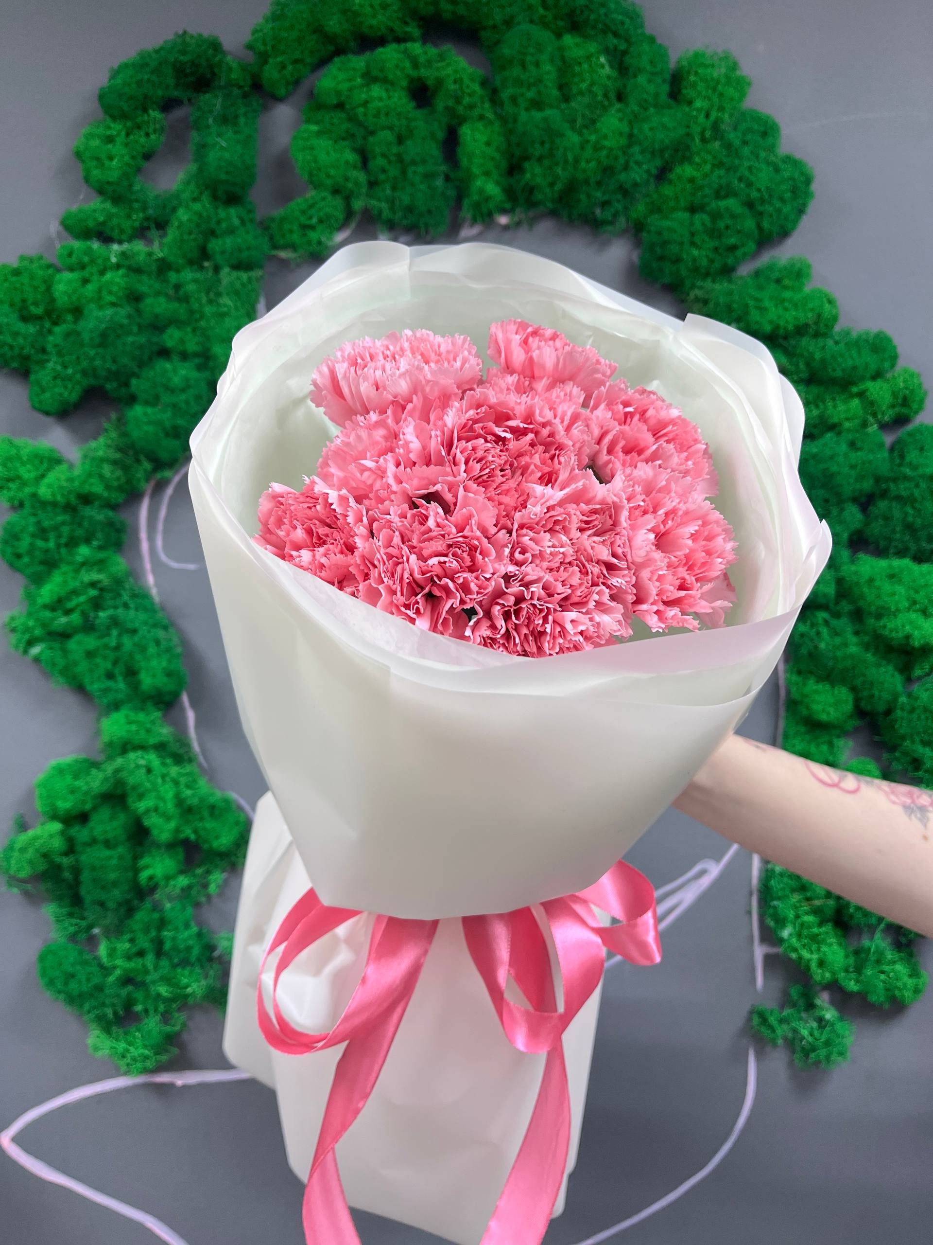 11 розовых диантусов